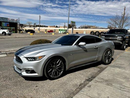 Ford Mustang w/ Avid One Wheels