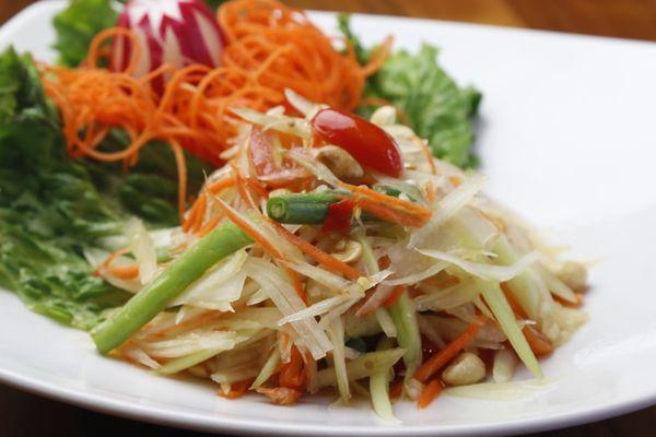 Papaya Salad
grilled shrimp, Shredded green papaya, carrots, green beans, tomatoes, dried shrimps, peanuts, garlic & chili tossed in lime