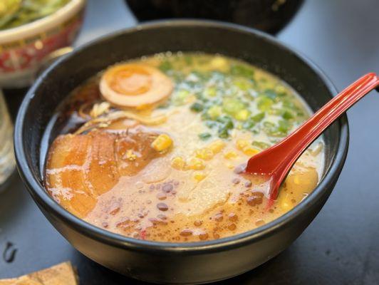 TONKOTSU ramen