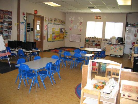 4 year old class room. Ratio of 17 children to 2 teachers