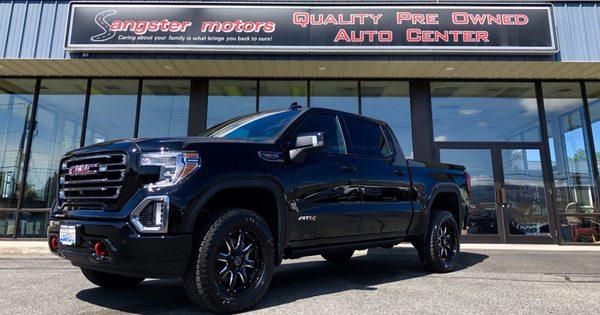 Thanks to this loyal customer for purchasing this beautiful decked out 2019 GMC Sierra AT4!