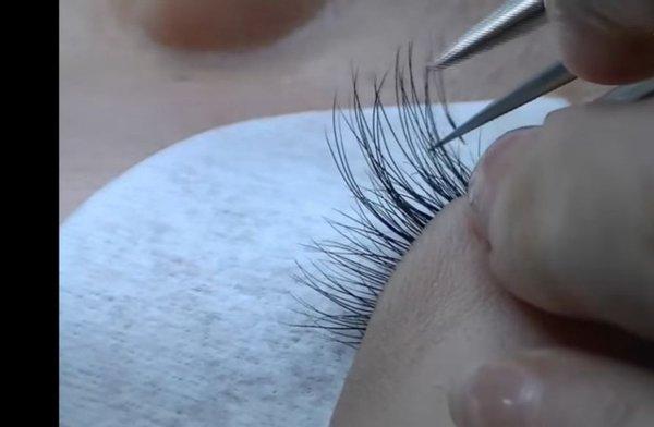 Longer and very light 2D lash