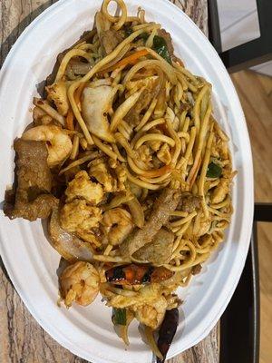 Spicy combo Lo Mein