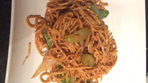 Chicken Lo Mein