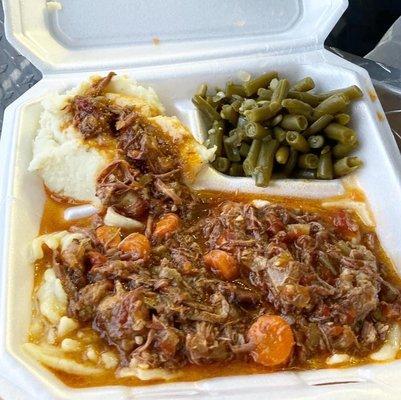 Pix of the ohhhhh so good Beef & Noodle Dinner (green beans and mash taters)