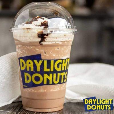 Welcome to Daylight Donuts! Get some fresh frozen mocha coffee!
https://daylighthilliard.com/