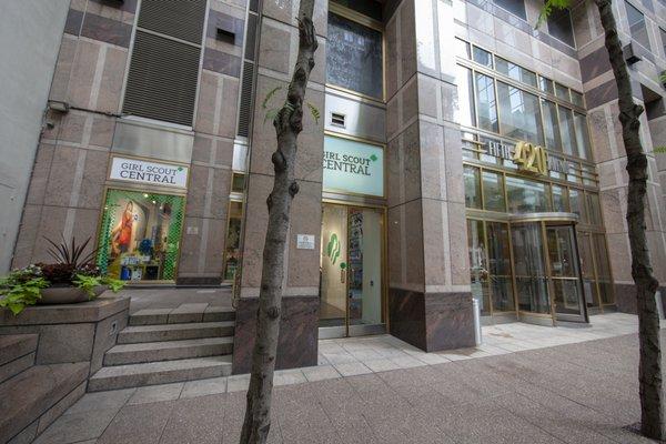 Entrance to Girl Scout Central located on 37th Street and Fifth Avenue.