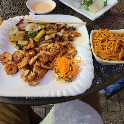 Shrimp and chicken hibachi with noodles