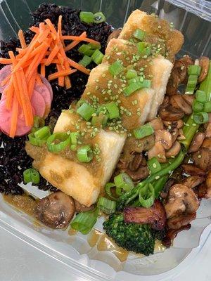 Organic Crispy Thai Green Curry Tofu Bowl with Black Forbidden Rice.  SO. GOOD.