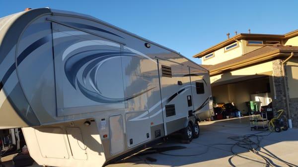 Full wash and wax on this beautiful 5th wheel.