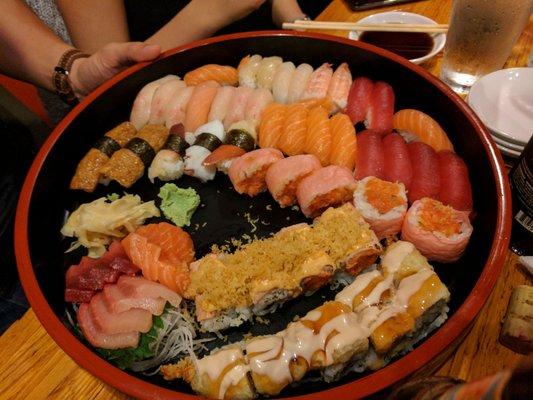 Mixed platter sushi