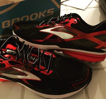 My new Brooks Ravenna 7 loooooooooove these on my feet it's like clouds with full support my back and knees love me now!