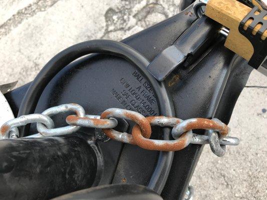 Rusted chains during delivery