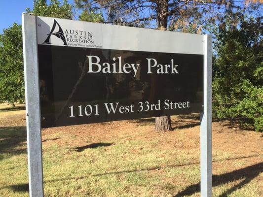 Park signage at Medical Pkwy & 33rd