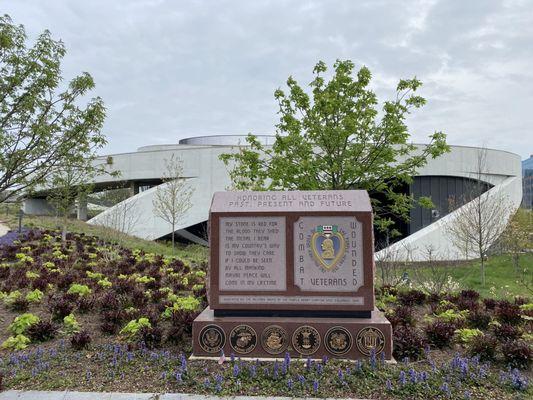 National Veterans Memorial and Museum