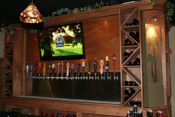 28 cold draft beers -- many craft / microbrewery beers