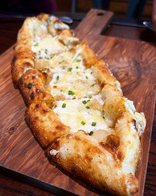 Garlic pide