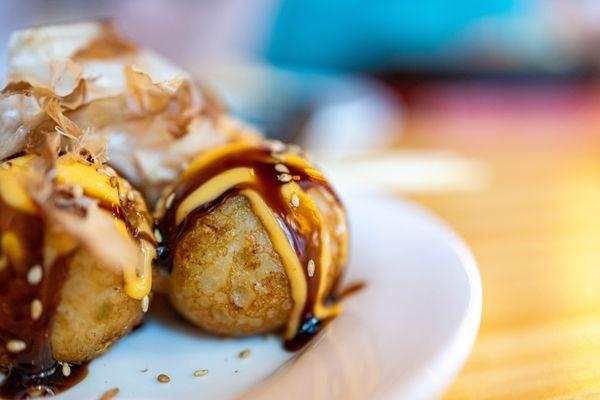 Takoyaki ($7/6)