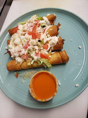 Flautas de pollo