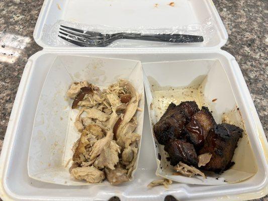 Two meat dinner--burnt ends and pulled chicken $12 rip-off!