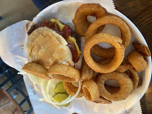 Bacon cheese w onion rings