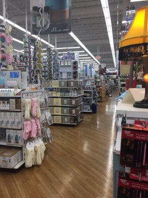 Bed Bath & Beyond of North Attleborough -- 1360 South Washington Street / Route 1, North Attleborough       Interior