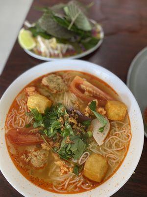 Bún riêu