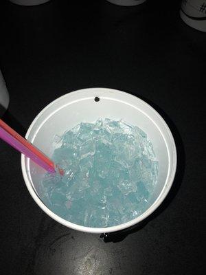 Fuck em up Buckets: 3/10. Send it to the grave  next day drink: sugar, 185g, alcohol, 5%? I'm no doctor.