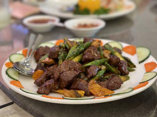 Tender Beef Cubes and mushrooms and asparagus at Pearl Bay Restaurant in the Pacific Commons Shopping Center in Fremont.