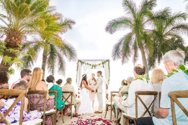 Wedding Ceremony photographed by destination photographer Ranae Keane of www.EMotionGalleries.com