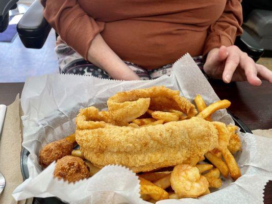 Catfish and shrimp basket