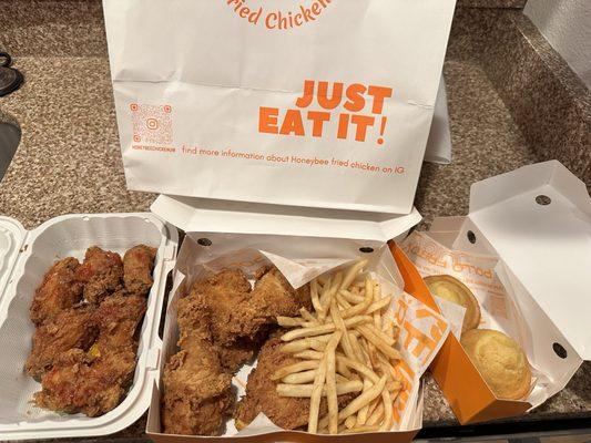 Sweet chili wings and 4 piece fried chicken combo