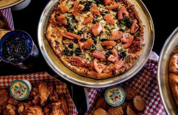 Wings, veggie pizza works! Fried zucchini bites. So deliciously good!