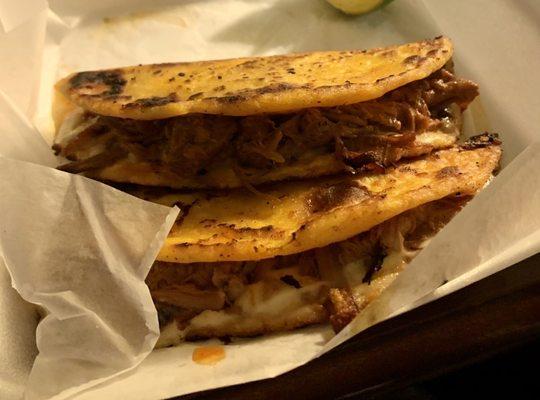 Quesa birria tacos