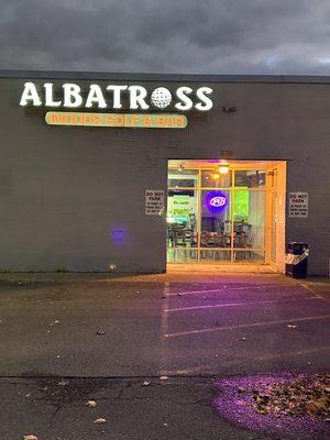 Albatross Screen Golf Storefront