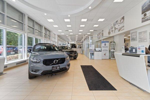 Volvo Cars of Huntington