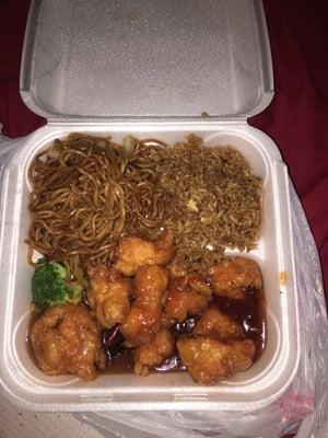 General tao's chicken , fried rice & noodles