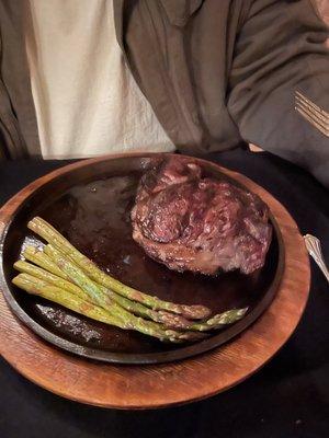 Ribeye and asparagus