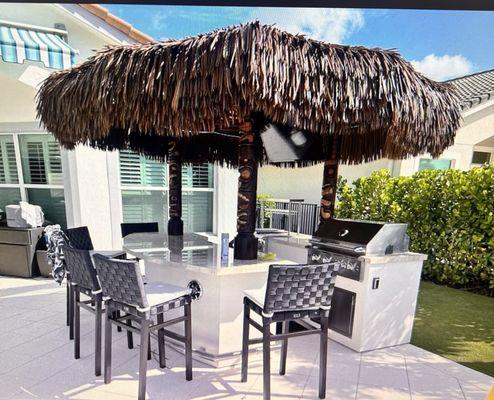 Outdoor Kitchen "Tahiti" Tiki Hut