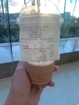 Charged me for the he cookies 'n' cream chiller regular instead of the strawberry one