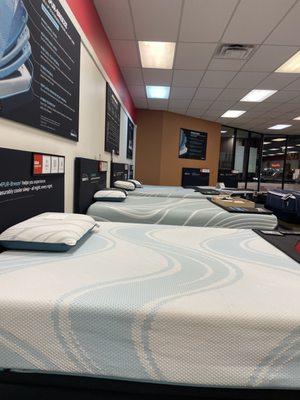 tempur pedic mattresses for display