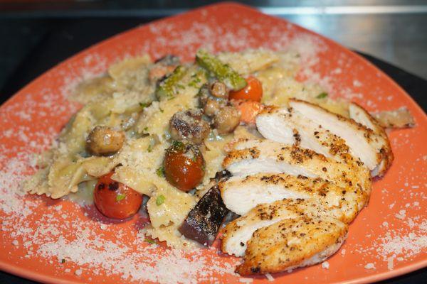 Chicken pasta primavera