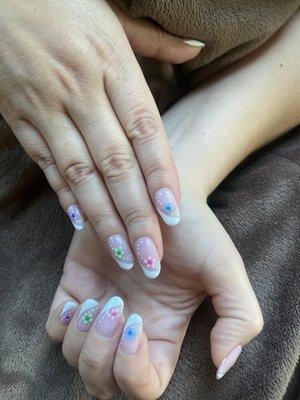 Gel manicure by Linda