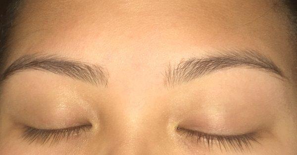 Eyebrow threading: only cost 10$