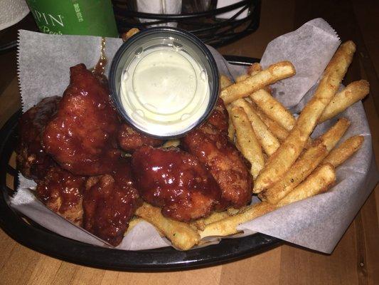 Boneless wings with root beer bbq sauce