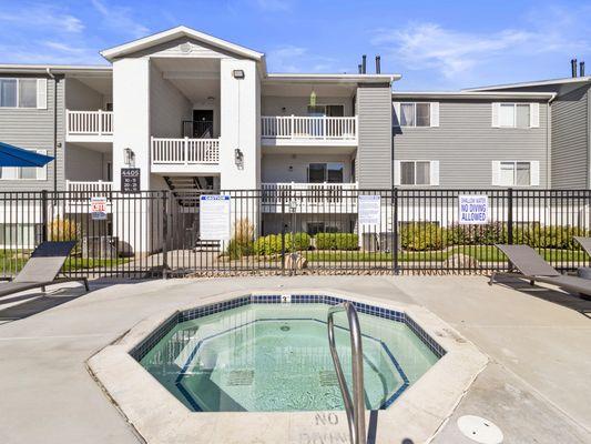 Year-Round Jacuzzi