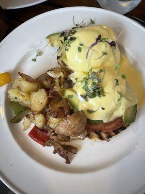 Classic eggs Benedict