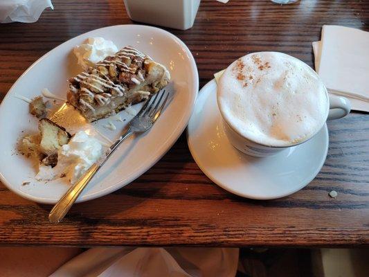 Delicious - Bread pudding & cappuccino