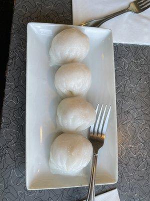 Shrimp dumpling (ha gow) are huge!  One is the size of two at other places.