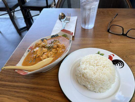 Penang curry with chicken (white meat) and rice